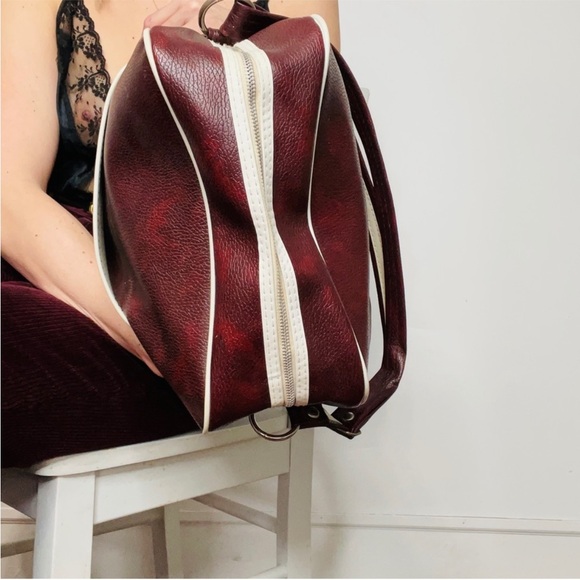 VINTAGE | Burgundy Duffel Faux Leather Travel Bowling Bag - Picture 3 of 9